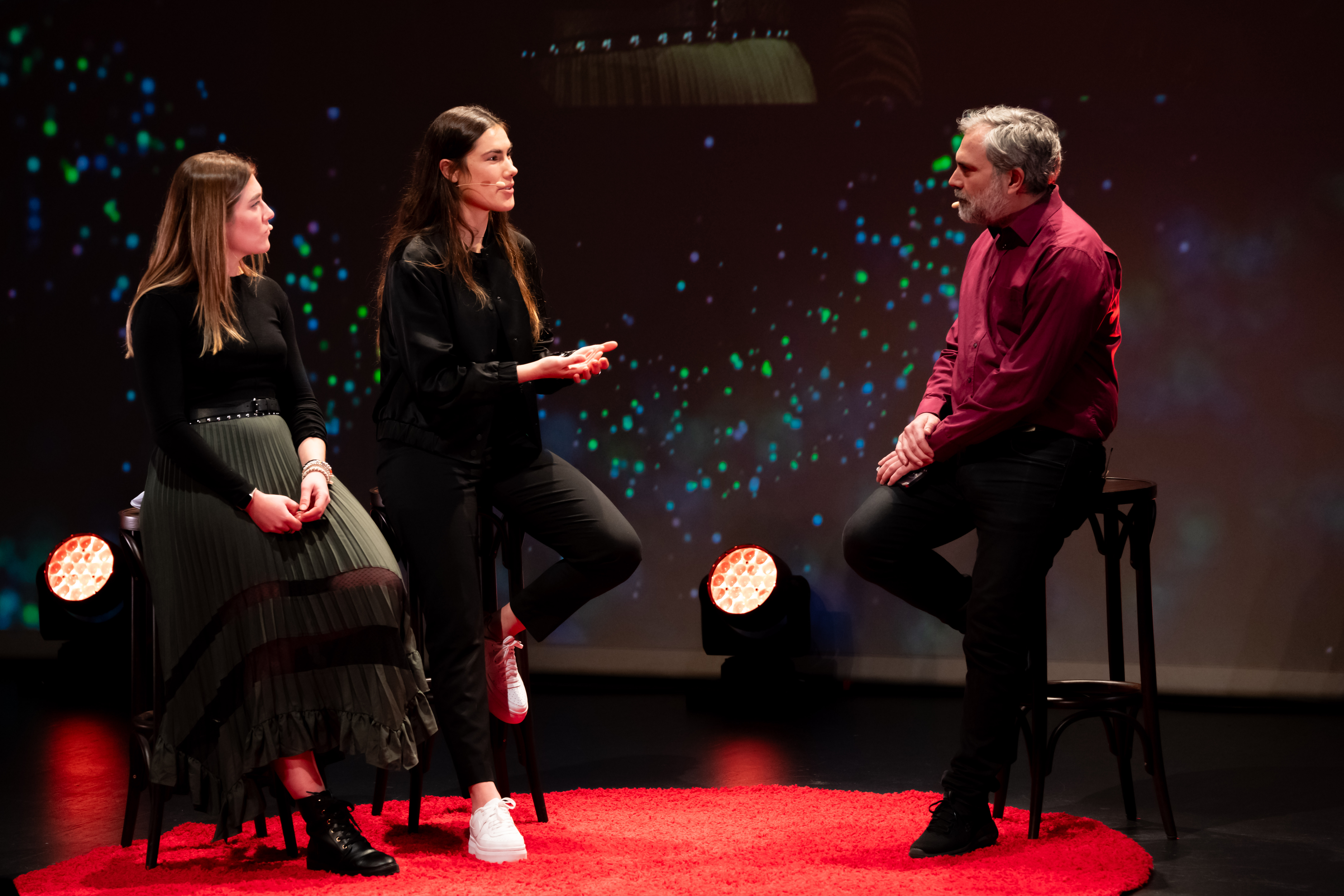 Damien on stage at TEDx Lausanne 2024